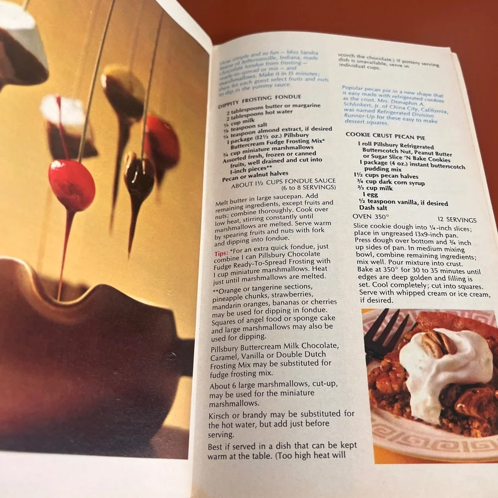 Vintage 1969 Pillsbury‎ 100 Bake-Off Recipes Cookbook 20th Anniversary Edition